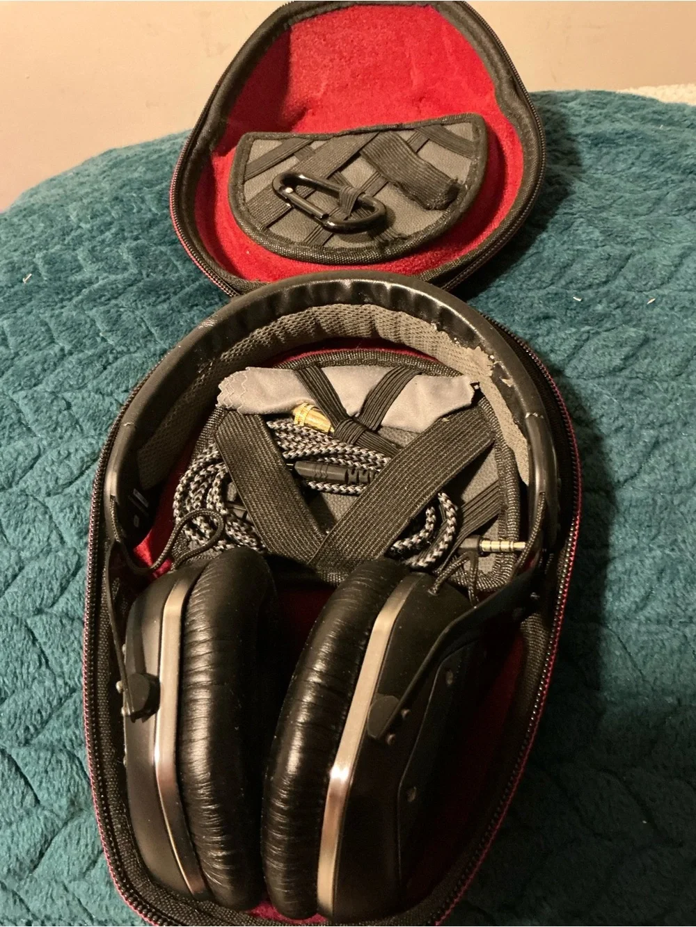 Compact Black Headphone Carry Case with Red Interior